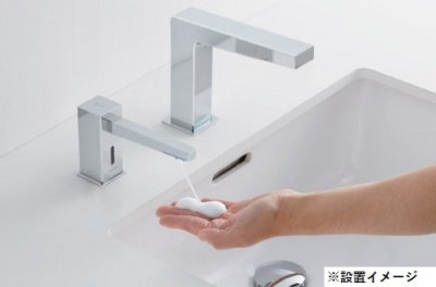 画像1: TOTO 水栓金具　TLK08S11JA(TLK08003JA+TLK01103JB)　オートソープディスペンサーセット 角スパウト 3連 3L  (旧品番TLK08S11J)